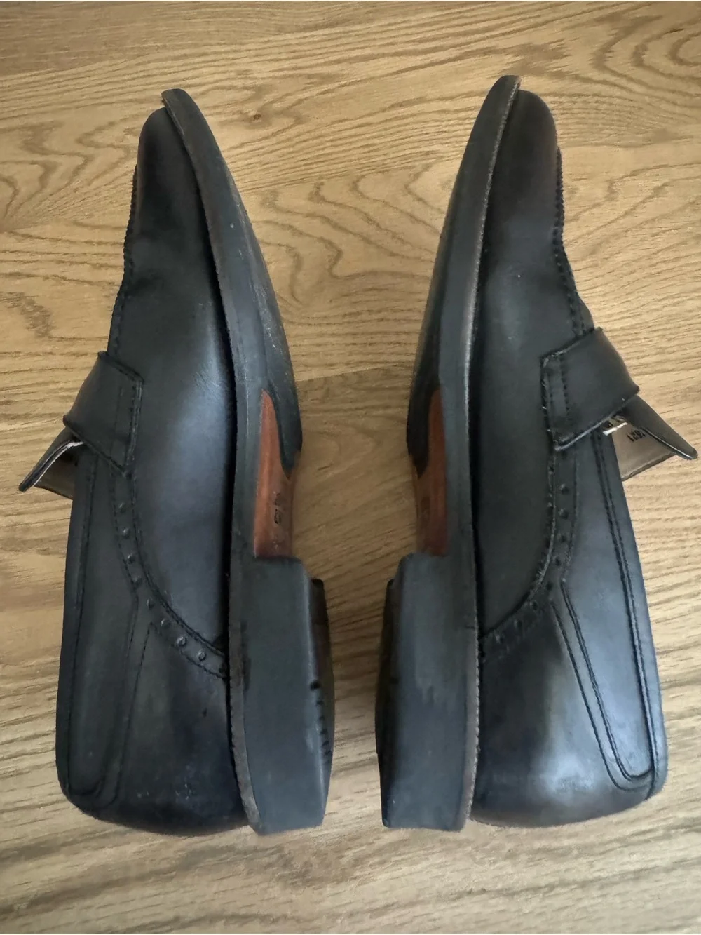 Johnston & Murphy Men's Black Loafers 9